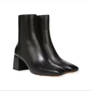 Vince. Kaye Leather Boot size 7